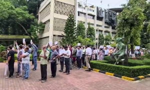 Student suicide: IIT-Bombay Prof was only discharging his duties, says IIT-Delhi Faculty Forum
