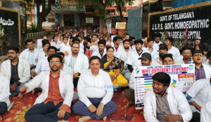 Telangana AYUSH doctors take stipend fight to Commissionerate office