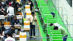 Thailand votes: Three-way battle for power