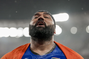 Toor wins silver in men's shot put
