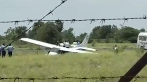 Trainer aircraft of pvt company crashes in Maharashtra; another airlines in Kolkata circles midair