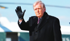 Trump raises hopes for war to wind down but no sign of reduced fighting