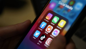 UK to ban social media for under-16