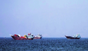 United Nations agency pauses evacuation of ships through Strait of Hormuz