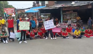 Unnao school students stage sit-in over food, teachers, drinking water