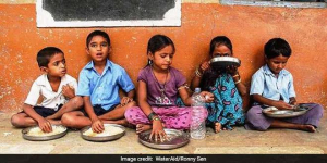 UP schoolchildren stop DM’s vehicle, allege assault and poor mid-day meals