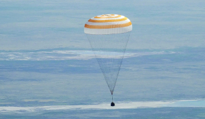 US-Russian space crew lands after 8-month on ISS