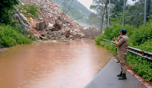 Uttarakhand rivers swell, 132 roads shut as heavy rain continues