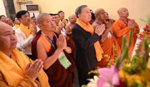 Vietnamese President To Lam Offers Prayers at Mahabodhi Temple in Bodh Gaya