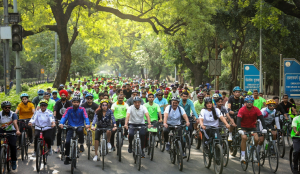 Vikrant Massey joins Fit India ‘Sundays on Cycle’ initiative in Delhi