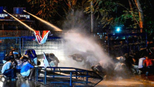 Water cannons used as SFI, DYFI protest demanding CEC's resignation turns tense in Thiruvananthapuram
