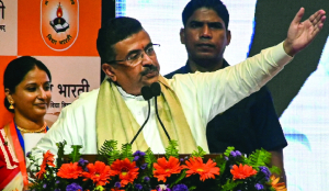 West Bengal CM warns fund cut if schools do not sing Vande Mataram
