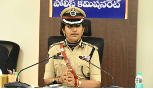 Woman IPS officer goes undercover at Hyderabad bus stop, 40 men approach her at night